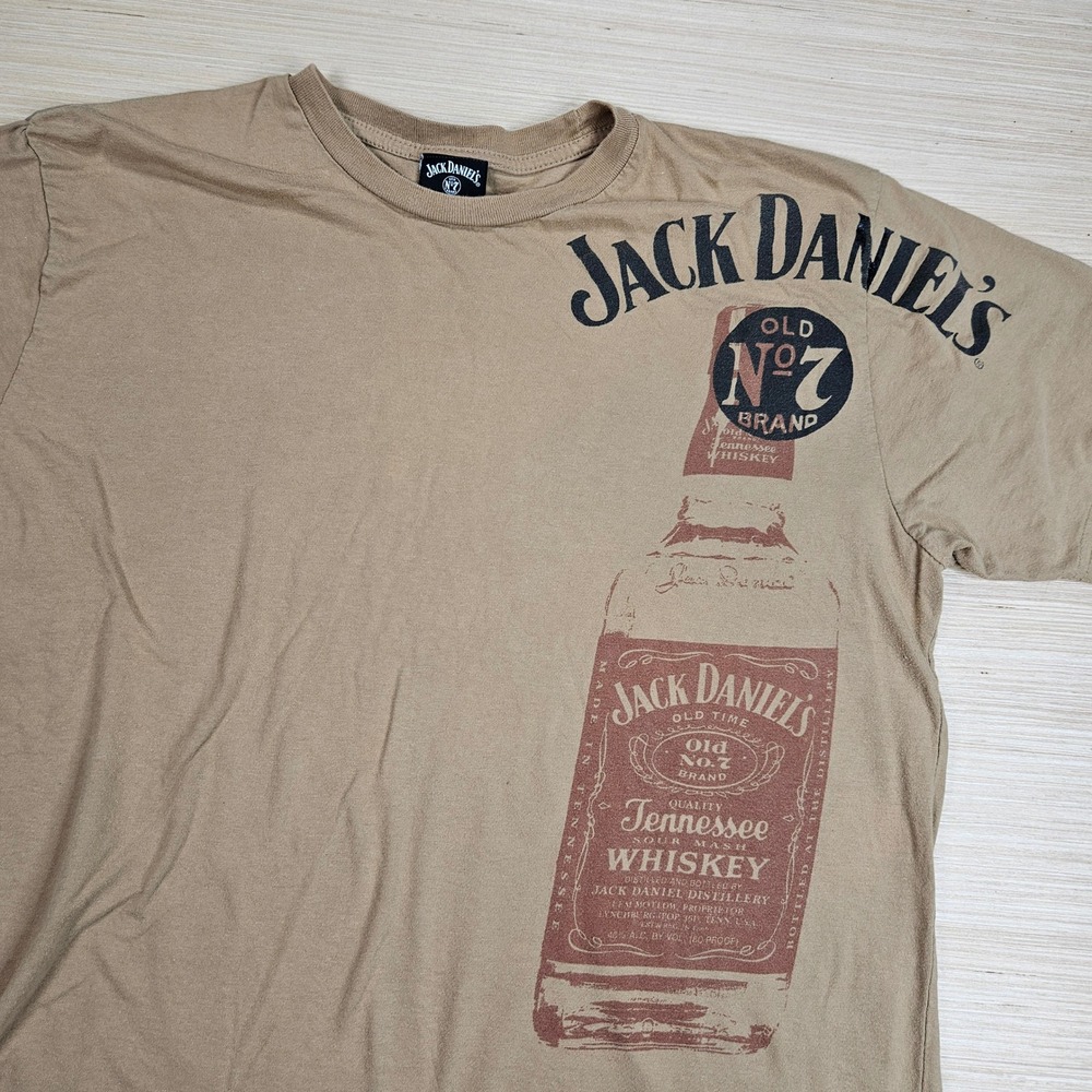 Jack Daniel's Y2K T Shirt Mens L Tan Bottle Graphic Whiskey Promo 2006 READ